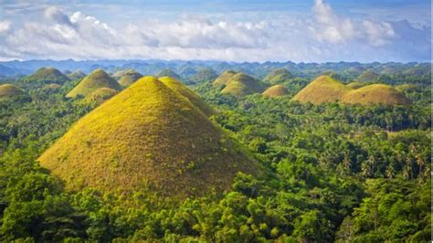 What makes the Filipino an attraction .